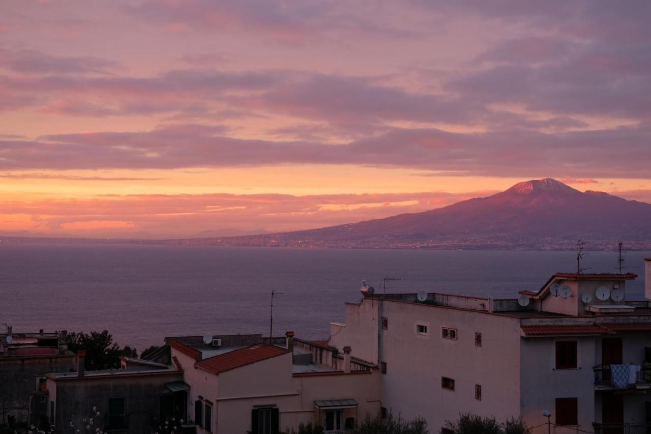 La Casa Nel Cortile Bed & Breakfast Vico Equense Exterior photo