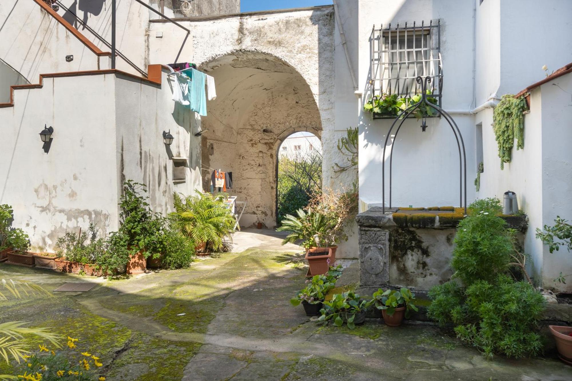 La Casa Nel Cortile Bed & Breakfast Vico Equense Exterior photo